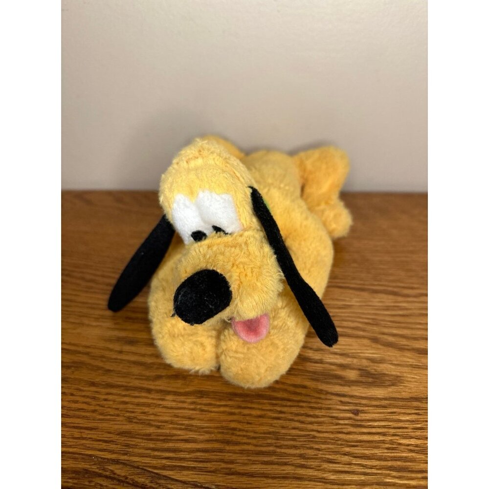 11 in Pluto dog Disney parks plush official